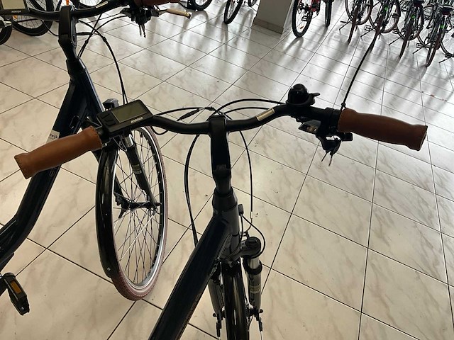 Eterra medio 9 elektrische fiets ongebruikt (2x) - afbeelding 6 van  7