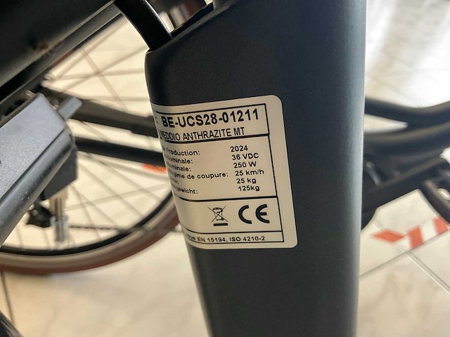 Eterra medio 9 elektrische fiets ongebruikt (2x) - afbeelding 5 van  7