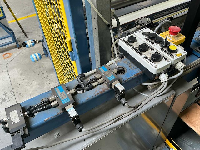 Etf - 5422-21 - textiel tapijt snijmachine (5000mm) - 1991 - afbeelding 2 van  17