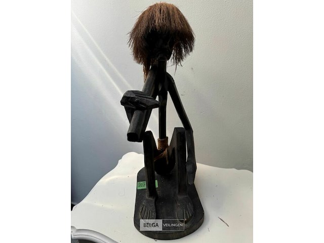 Etnisch masker houtsnijwerk - afbeelding 2 van  2
