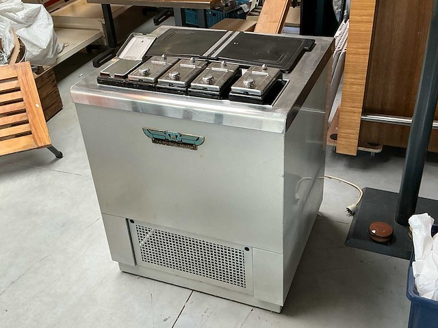 Ets.g.dehaeck-delbaere ijsmachine - afbeelding 1 van  5