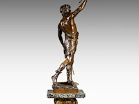 Eugène marioton (1854-1933), 'vainqueur' (1895), patinated bronze on a marble column the bronze: 74 cm. (29.12 in.), with marble column: 199 cm. (78.34 in.) - afbeelding 8 van  12