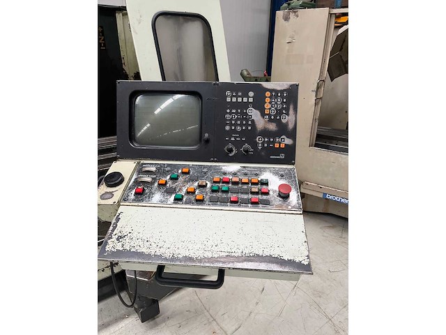 Eumach - mc800p - verticale machinecentra - afbeelding 1 van  9