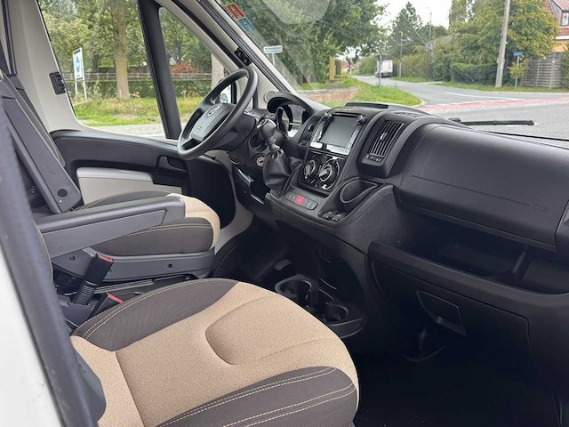 Eura mobil activa one 690 hb camper - afbeelding 2 van  29