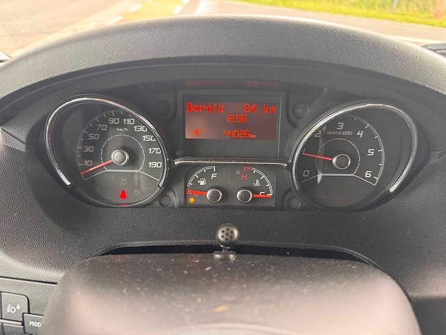 Eura mobil activa one 690 hb camper - afbeelding 3 van  29