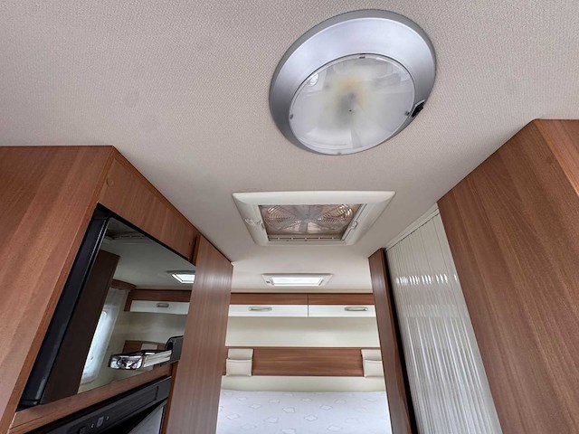 Eura mobil activa one 690 hb camper - afbeelding 10 van  29