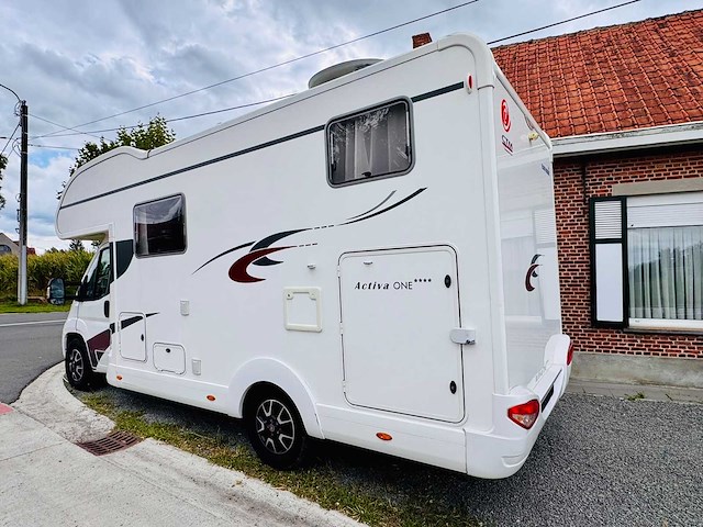 Eura mobil activa one 690 hb camper - afbeelding 26 van  29