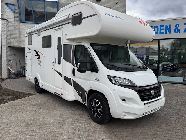 Eura mobil activa one 690 hb camper - afbeelding 1 van  29