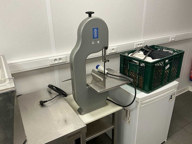 Eureka vleeslintzaag vleeszaagmachine - afbeelding 3 van  10