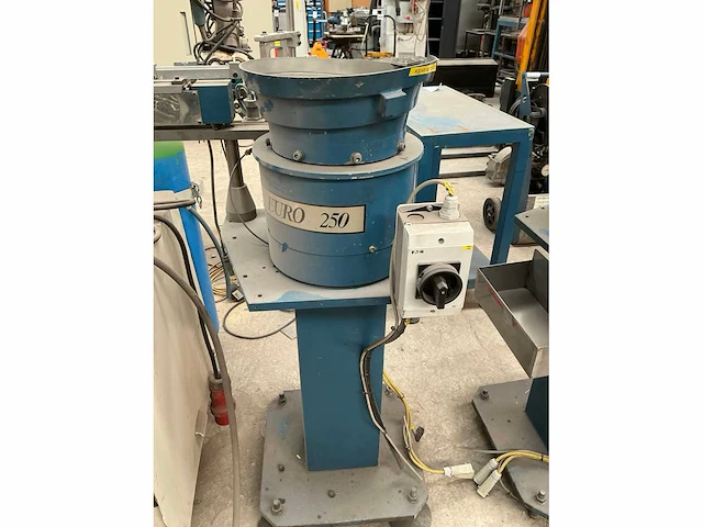 Euro 250 vibrating bowl feeder - afbeelding 3 van  3
