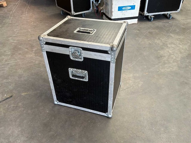 Euro light blinder 4 spot - set van 2 blinders - afbeelding 7 van  7