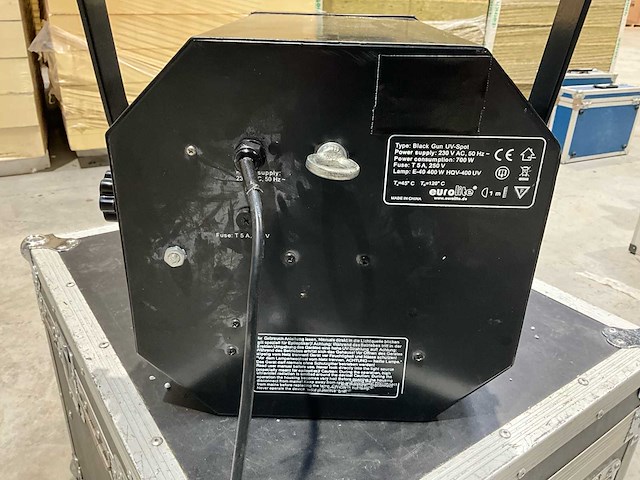 Euro lite black gun 400w uv-schijnwerper - afbeelding 4 van  4