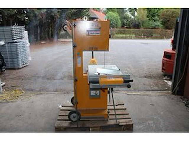Euro t.s.c. lintzaagmachine - afbeelding 1 van  7