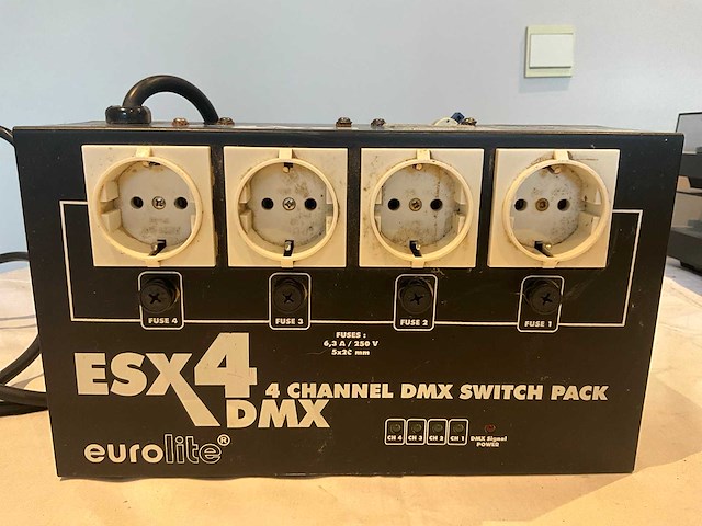Eurolite esx4 dmx switchpack overige lichttechniek (2x) - afbeelding 1 van  3