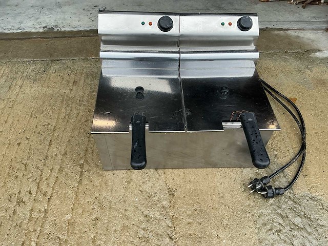 Euromax 8 liter eco dubbele friteuse - afbeelding 1 van  3