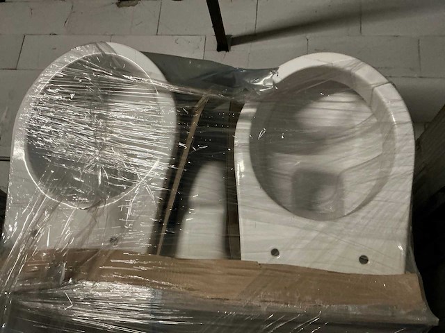 Europa hangtoilet (16x) - afbeelding 1 van  3