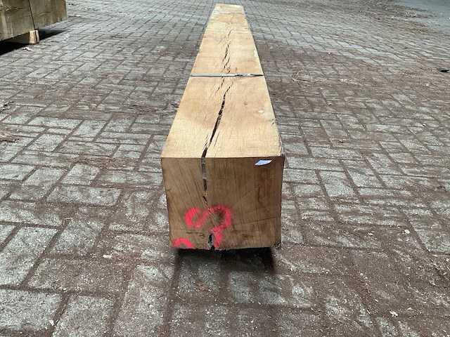 Europees eiken balk 240x240 mm (1x) - afbeelding 2 van  6