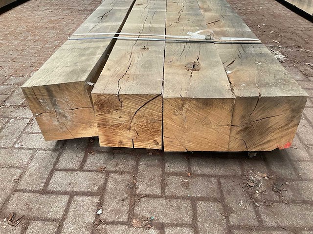 Europees eiken balken 240x240 mm (4x) - afbeelding 4 van  5