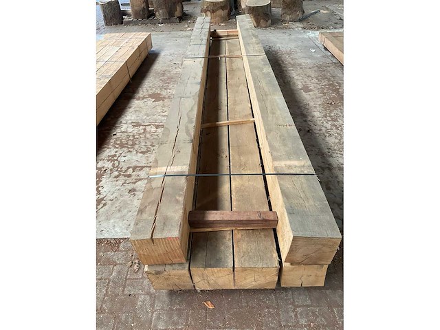 Europees eiken balken 240x240 mm (6x) - afbeelding 5 van  5