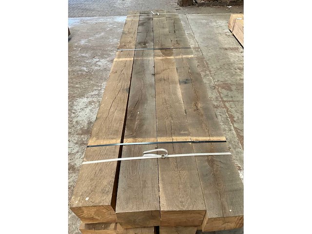 Europees eiken balken 240x240 mm (8x) - afbeelding 5 van  5