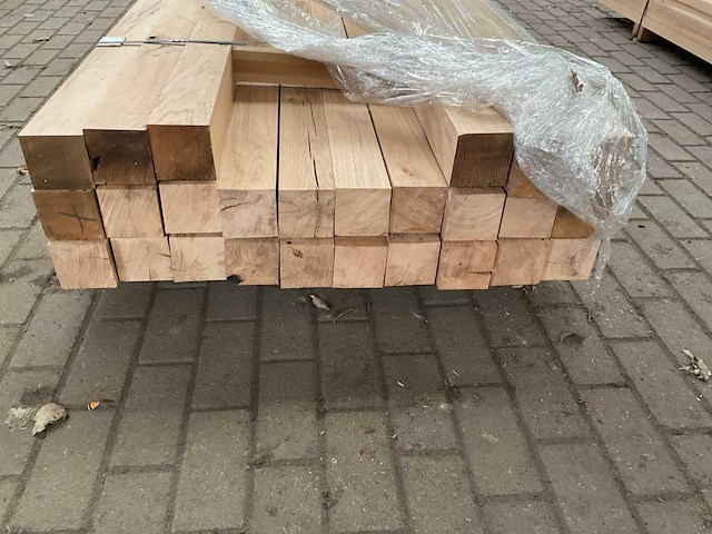 Europees eiken balken voorgeschaafd 100x100 mm ca. 0,65 m³ - afbeelding 4 van  5