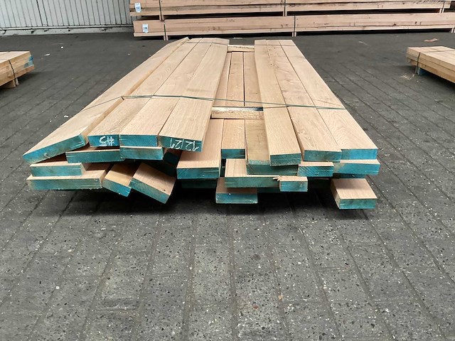 Europees eiken planken geschaafd op 35 mm ca. 0,5 m³ - afbeelding 2 van  5