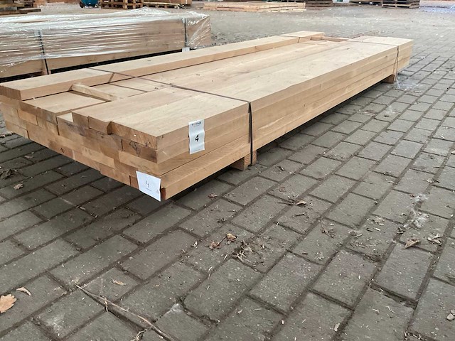Europees eiken planken geschaafd op 35 mm ca. 0,5 m³ - afbeelding 1 van  5