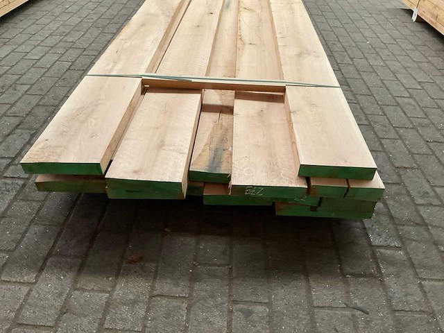 Europees eiken planken geschaafd op 45 mm ca. 0,5 m³ - afbeelding 2 van  5