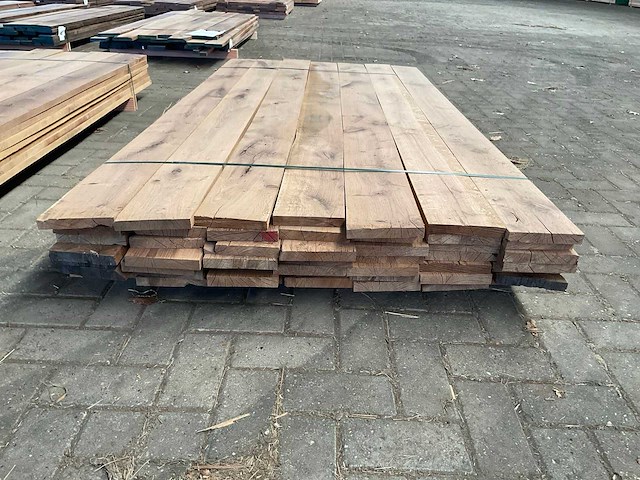 Europees eiken planken gestoomd 27 mm ca. 0,35 m³ - afbeelding 2 van  5