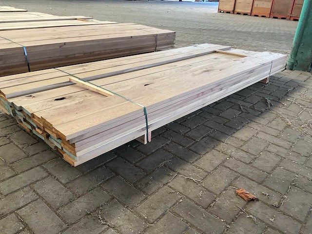 Europees eiken planken gestoomd 27 mm ca. 0,4 m³ - afbeelding 4 van  5