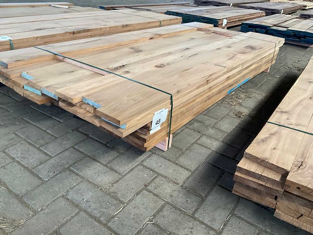 Europees eiken planken gestoomd 27 mm ca. 0,5 m³ - afbeelding 1 van  5