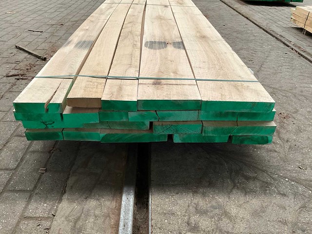 Europees eiken voorgeschaafd op 45 mm ca. 0,5 m³ - afbeelding 1 van  5