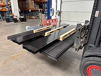 Europees fabrikaat 2d 6/5/6mm dubbelstaafmat partij omheining met palen en bevestigingen - afbeelding 6 van  11