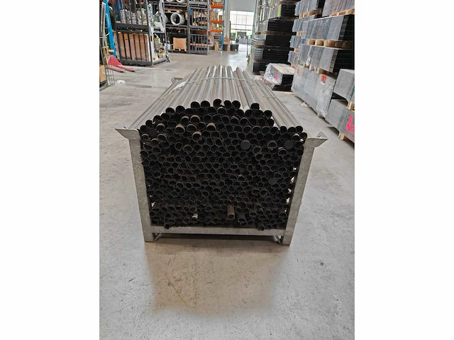 Europees fabrikaat clippaal lot tuinpalen - afbeelding 4 van  4