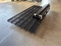 Europees fabrikaat dubbelstaafmat 6/5/6mm lot panelen met palen en bevestigingen - afbeelding 4 van  10