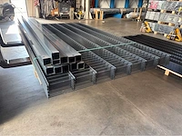 Europees fabrikaat dubbelstaafmat super 8/6/8 lot panelen met palen en bevestigingen - afbeelding 3 van  11