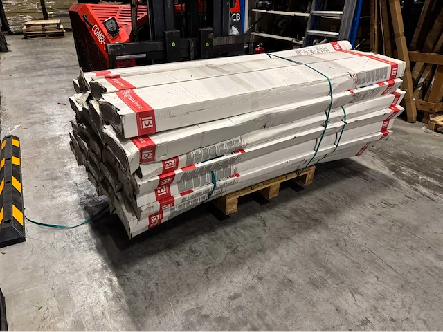 Europees fabrikaat lot blinderingskits - afbeelding 1 van  4