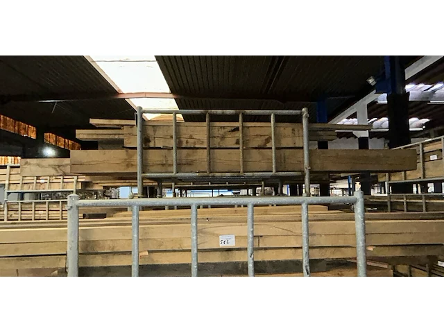 Europese eiken balken 1,224 m³ - afbeelding 1 van  5