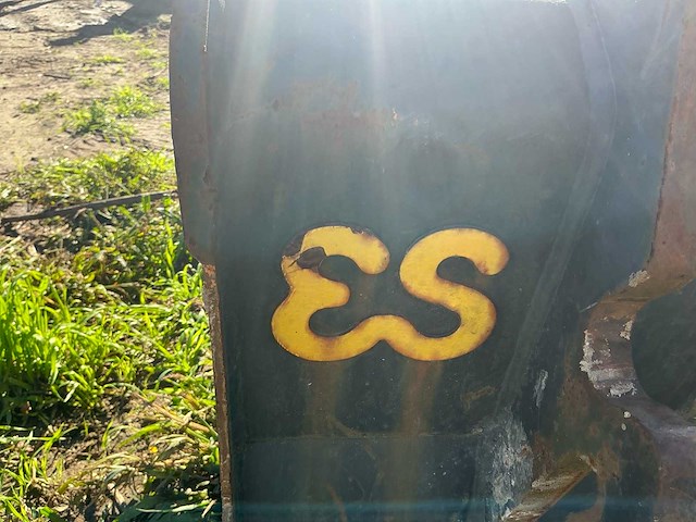 Eurosteel graafbak met cw10 snelwisselaansluiting - afbeelding 8 van  8