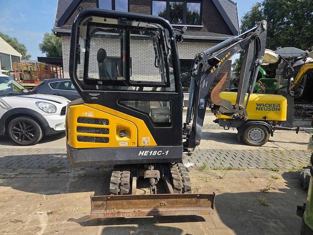 Eurotrac - 2020 - he-18c-1 - minigraafmachine - afbeelding 1 van  12