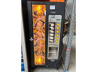 Eurovendor - hamburger - verkoopautomaat - afbeelding 3 van  6