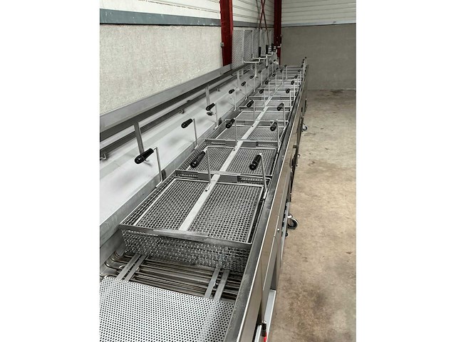 Everbake - eb creare 6000 - frituurlijn voor oliebollen en appelbeignets - afbeelding 7 van  9