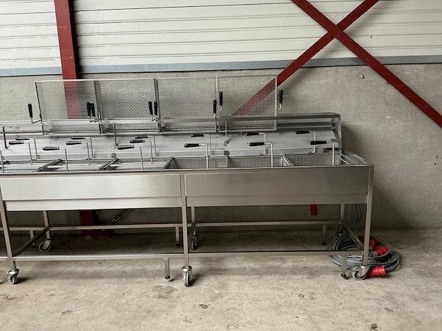 Everbake - eb creare 6000 - frituurlijn voor oliebollen en appelbeignets - afbeelding 5 van  9