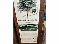 Everlands frosted sunndal fit- naturel kerst- & seizoensartikelen kunstkerstboom - afbeelding 2 van  2