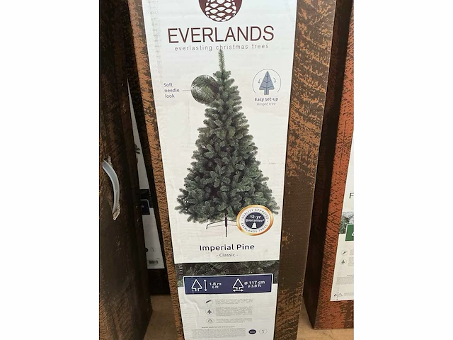 Everlands imperial pine-classic kerst- & seizoensartikelen kunstkerstboom - afbeelding 1 van  2