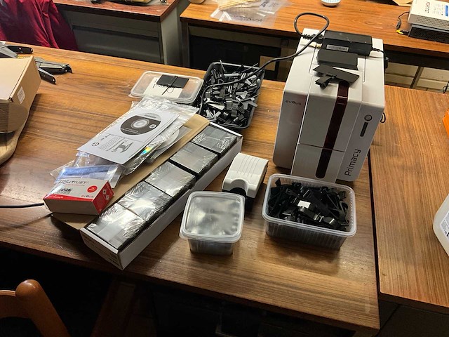 Evolis primacy print- en etiketteermachine - afbeelding 6 van  11