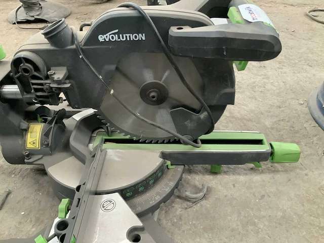Evolution f255 radiaalafkortzaagmachine - afbeelding 3 van  6