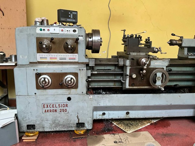 Excelsior akron 250 draaibank - afbeelding 6 van  14