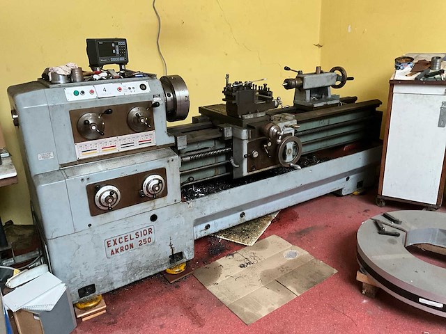 Excelsior akron 250 draaibank - afbeelding 1 van  14