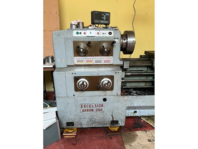Excelsior akron 250 draaibank - afbeelding 7 van  14